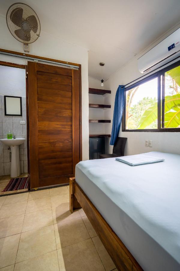 Pura Vida Mini Hostel Santa Teresa Playa Santa Teresa  Exteriör bild